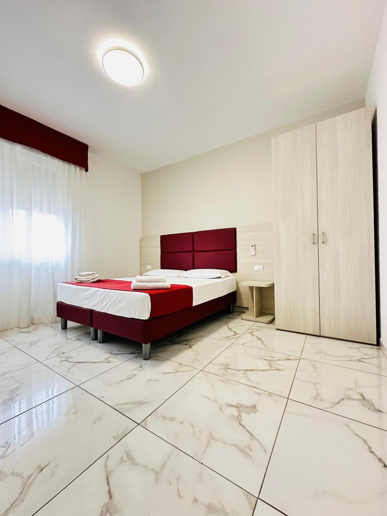 Hotel Dream Hub à Mestre Extérieur photo
