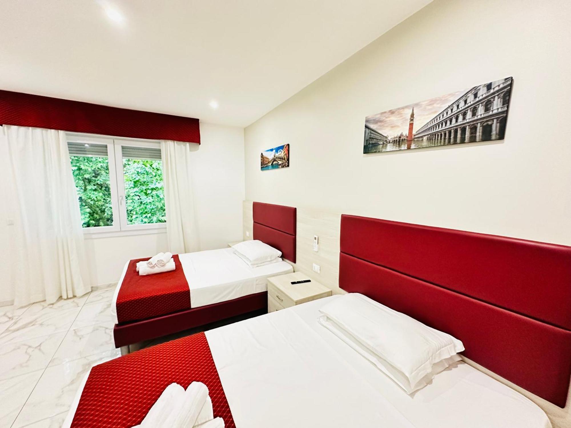 Hotel Dream Hub à Mestre Extérieur photo